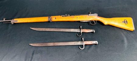 WWII Collectible: Arisaka Type 99 (Kokura Series 24) – 7.7x58mm (99% Mum) w/ Two Matching Kokura Bayonets